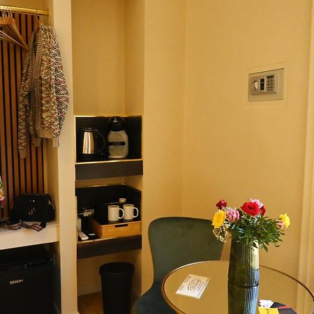 Ta-49 Bed E Breakfast Acomodação com café da manhã Nápoles Exterior foto