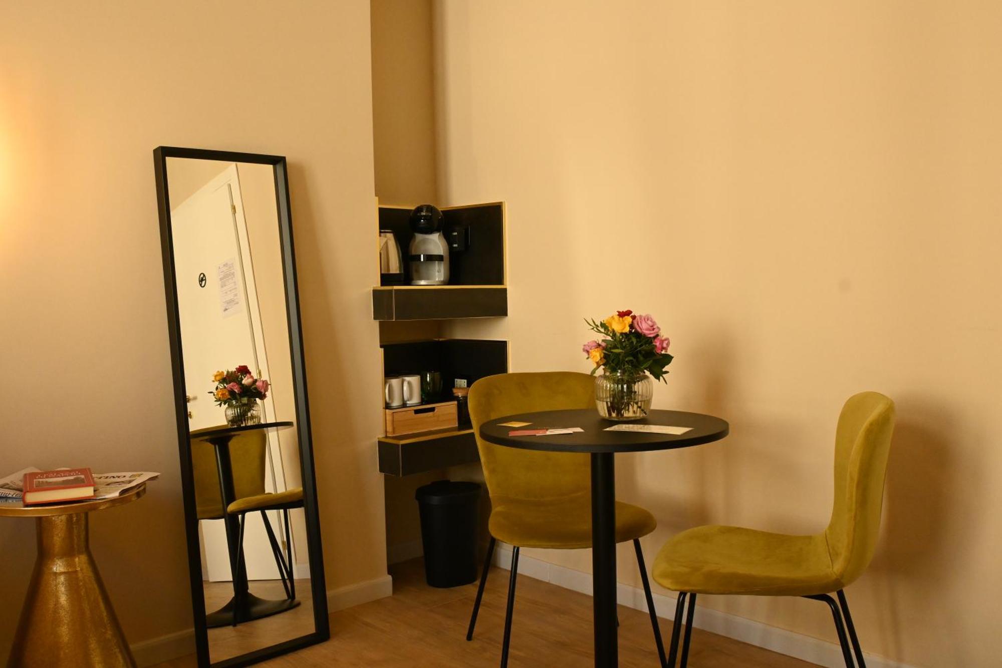 Ta-49 Bed E Breakfast Acomodação com café da manhã Nápoles Exterior foto